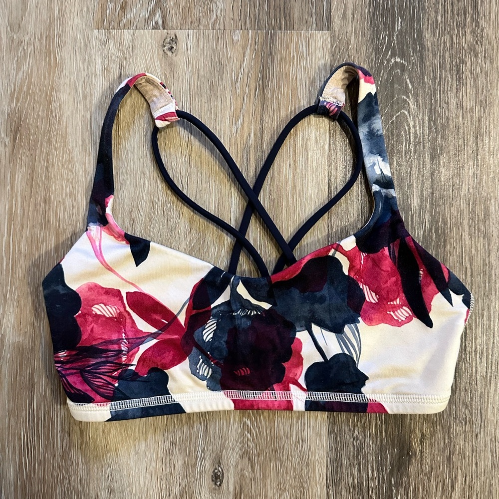 Lululemon Free To Be Sports Bra